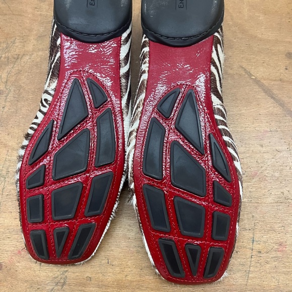 Enzo Angiolini zebra print flats s - Picture 2 of 4